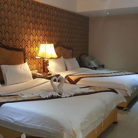 The Privi Suites Pattaya Exterior photo