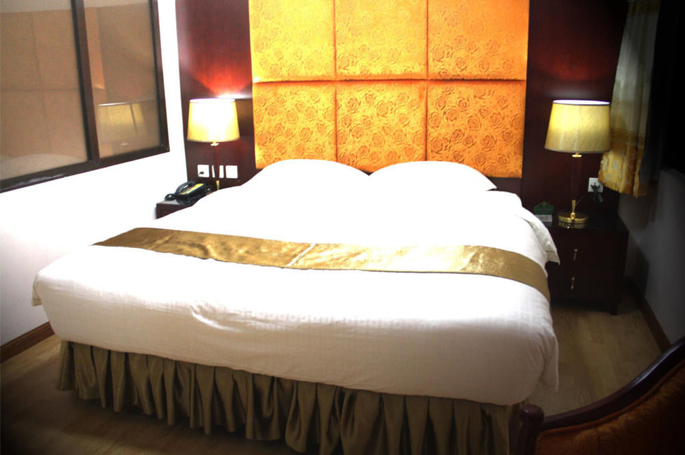 The Privi Suites Pattaya Exterior photo