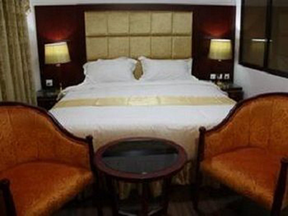 The Privi Suites Pattaya Exterior photo