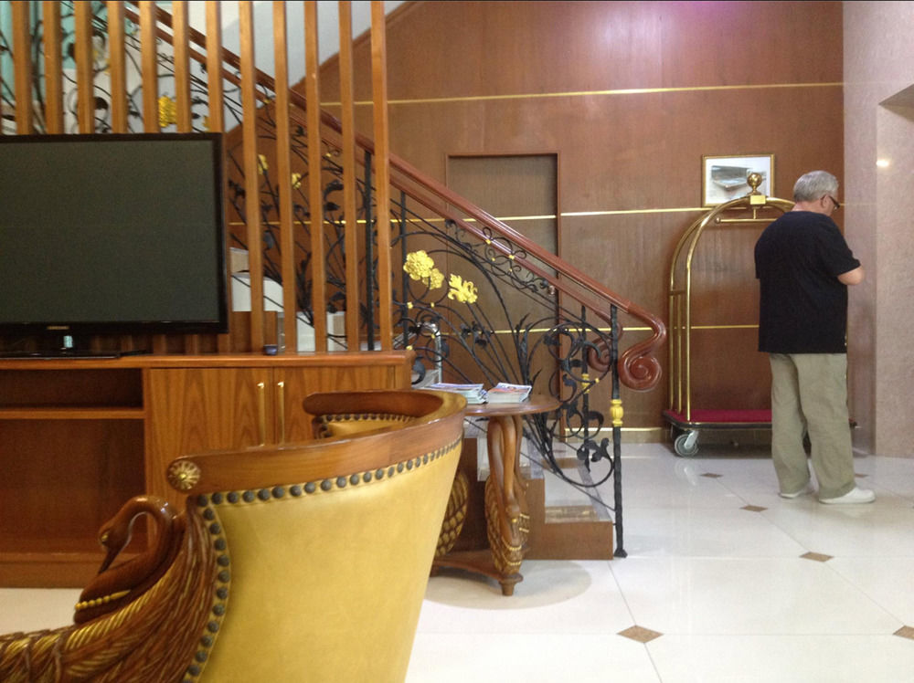 The Privi Suites Pattaya Exterior photo