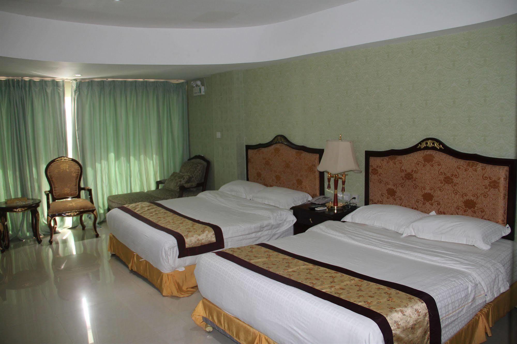 The Privi Suites Pattaya Exterior photo